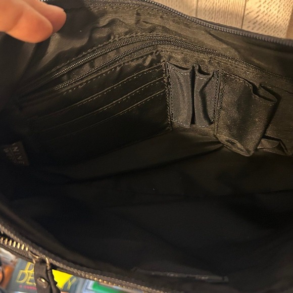 Nine West Black bag with tons of storage, built in credit card slots - Picture 3 of 5